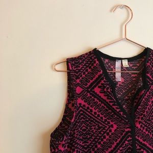 💝EUC Pink & Black Francesca’s blouse